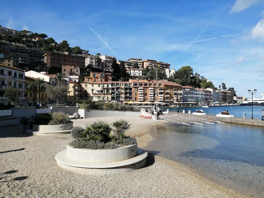 Sweet Liana Un Tuffo Nel Cuore Del Paese Porto Santo Stefano  Zewnętrze zdjęcie