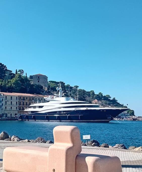 Sweet Liana Un Tuffo Nel Cuore Del Paese Porto Santo Stefano  Zewnętrze zdjęcie